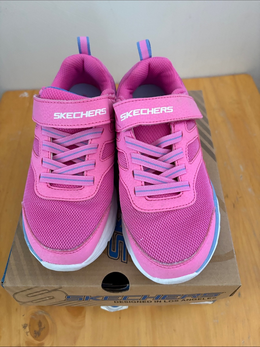 Skechers Girls Bright Pink Mesh Athletic Sneakers